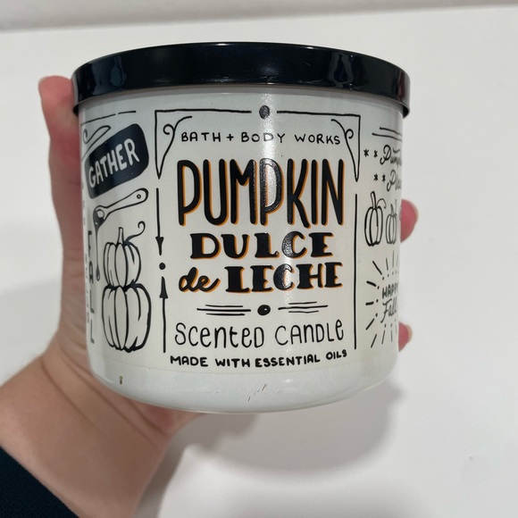 Bath & Body Works Pumpkin Dulce de Leche Candle - White and Black - Picture 1 of 3